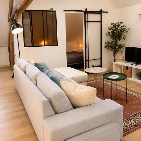 Loft Lumineux Et De Caractere 4 Routes Apartment