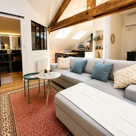 Loft Lumineux Et De Caractere 4 Routes Apartment